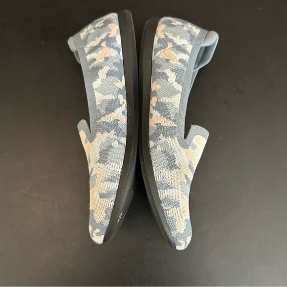 CLARKS Cloudstepper 7.5 M Fabric Carly Dream Flats Pink Gray Camo Slip On Loafer - Picture 8 of 10